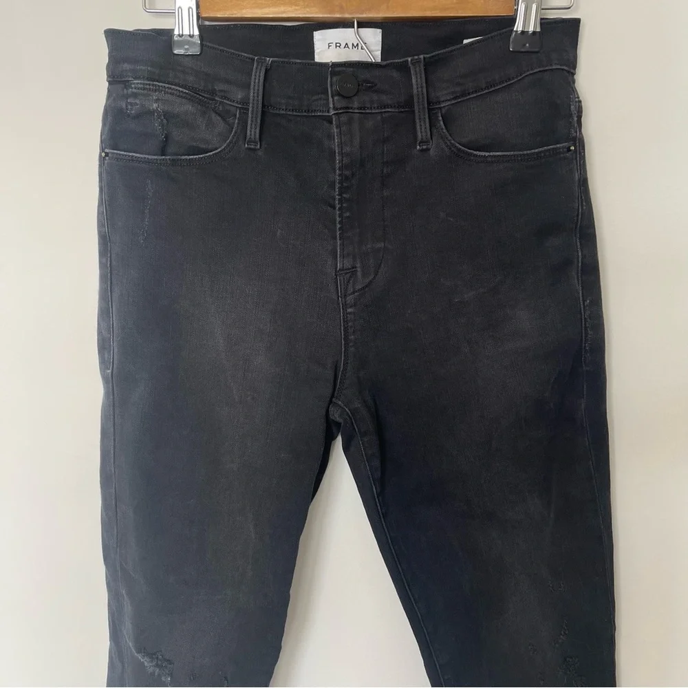 Frame Le High Skinny Crop Jeans in Brisbane Rips Black size 27